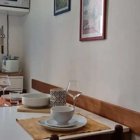 Altido Homey Flat With Balcony In Historical Centre Apartamento *