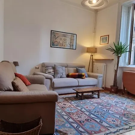 Altido Homey Flat With Balcony In Historical Centre Apartamento