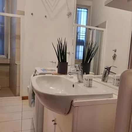 Altido Homey Flat With Balcony In Historical Centre Milán