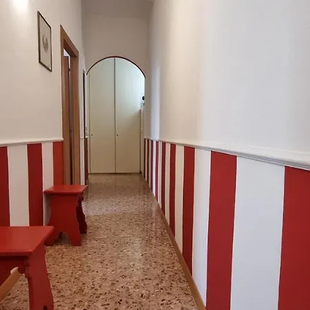 Altido Homey Flat With Balcony In Historical Centre Apartamento Milán